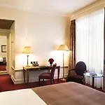 Bellevue Palace Готель Берн