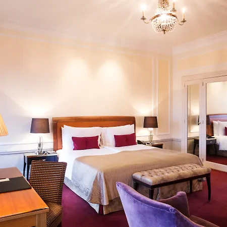 Bellevue Palace 5* Берн