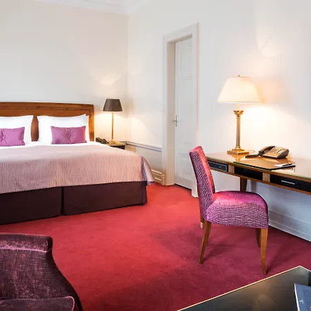 Bellevue Palace Готель 5*