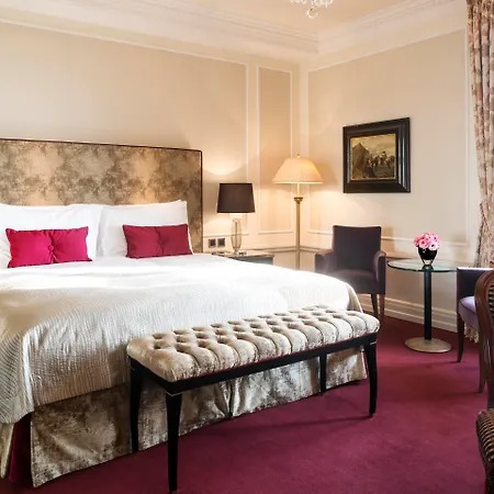 ホテル ベルビュー パレス 5*