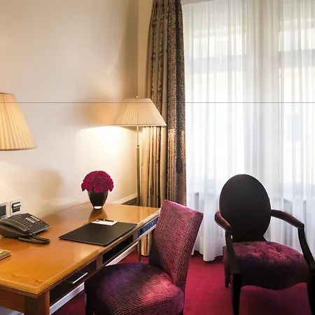 ホテル ベルビュー パレス