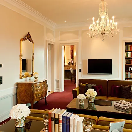 Готель Bellevue Palace 5*