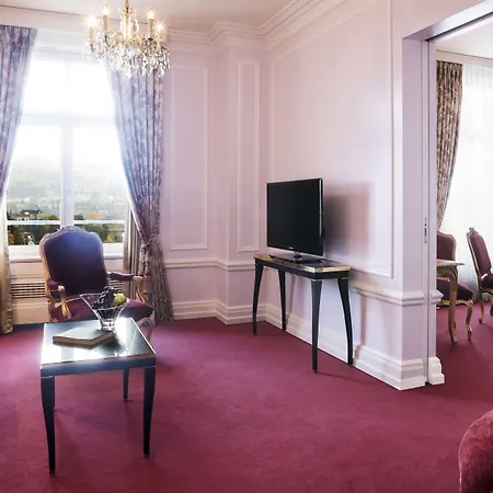 ホテル ベルビュー パレス