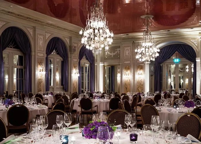 Готель Bellevue Palace Берн