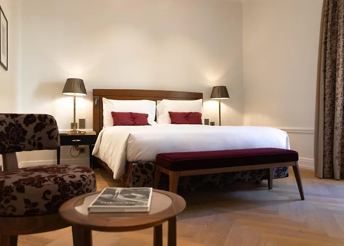 Bellevue Palace Готель 5*