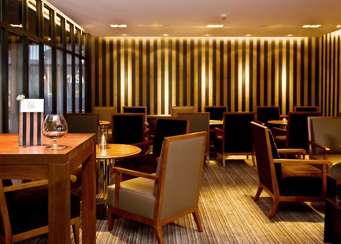 Bellevue Palace Готель Берн